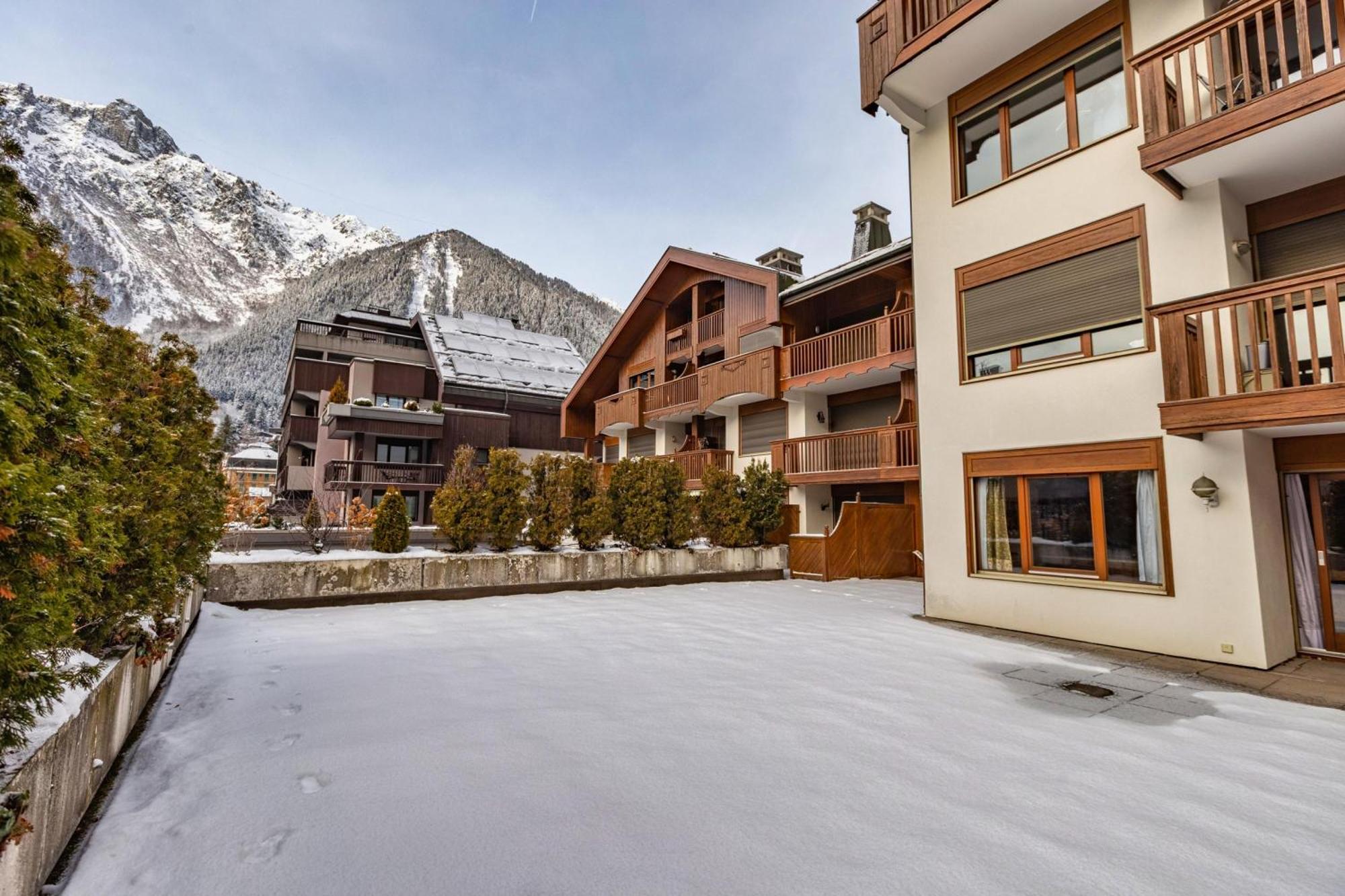 Duplex Aiguille Du Midi Large Terrasse - Happy Rentals Шамони Экстерьер фото